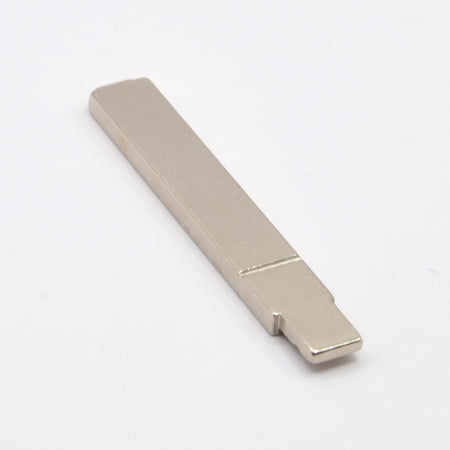 VA2 / VA6 flip key blade for KEYDIY and Xhorse remotes, showing the mounting end